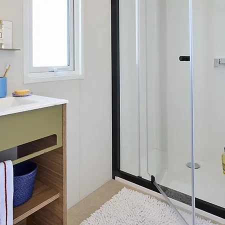 Mobil Confortable Avec Terrasse A - Api-1-52-1092 * Ιέρ