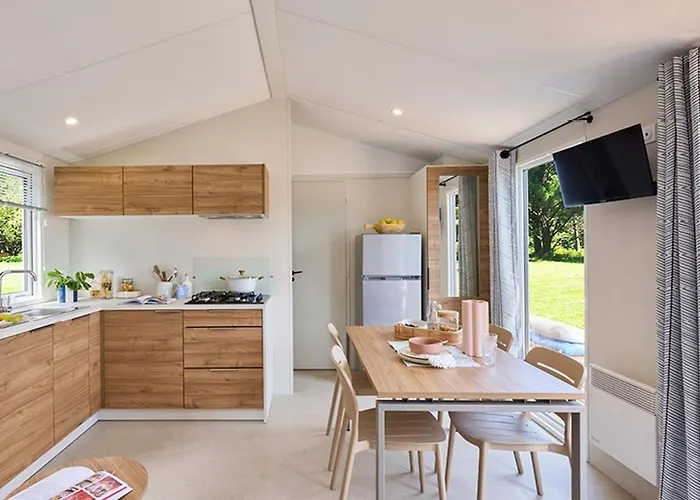 Mobil Confortable Avec Terrasse A - Api-1-52-1092 Κάμπινγκ Ιέρ